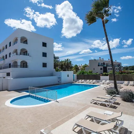 Pierre & Ros Ibiza Santa Eularia des Riu