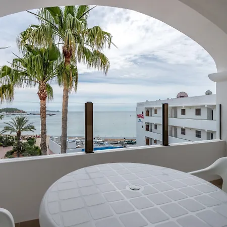 Pierre & Ros Ibiza 아파트 *