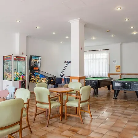 Pierre & Ros Ibiza Daire Santa Eularia des Riu