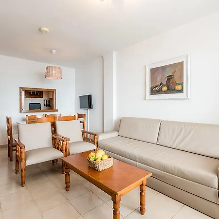 Pierre & Ros Ibiza Daire Santa Eularia des Riu