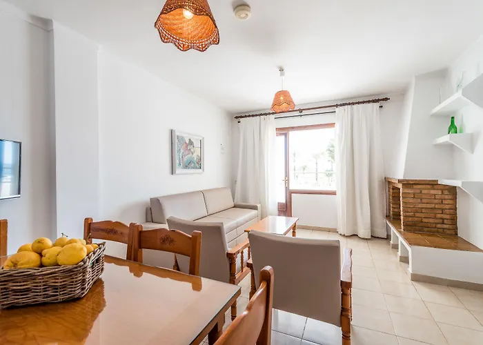 Pierre & Ros Ibiza * 圣埃乌拉利亚