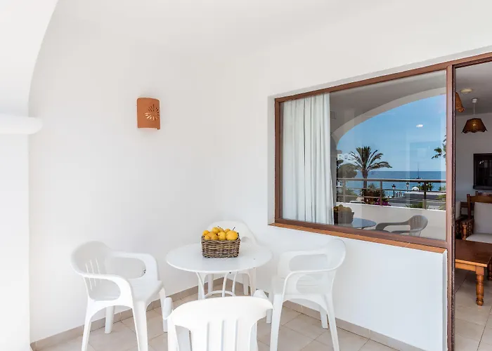 Pierre & Ros Ibiza 公寓 *