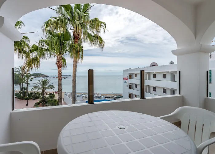 Pierre & Ros Ibiza 公寓 *