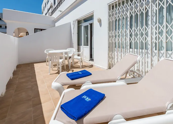 Pierre & Ros Ibiza *