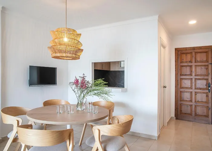 Pierre & Ros Ibiza Santa Eulária des Riu